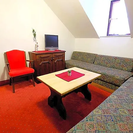 فندق Alpenhotel Marcius 3*