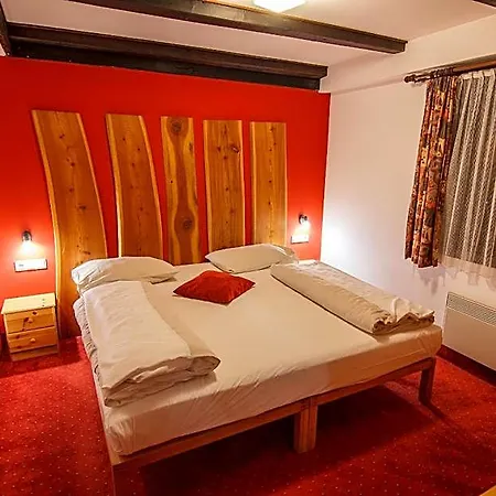 Alpenhotel Marcius فندق
