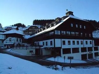Alpenhotel Marcius Отель Зонненальпе-Насфельд