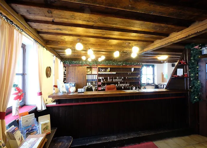 Szálloda Alpenhotel Marcius 3*